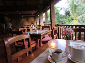 ウブドで南国するなら｜ムル二カフェ