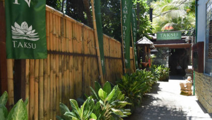 ウブドタクスでヨガ【 街中森林浴できるおすすめスタジオ】