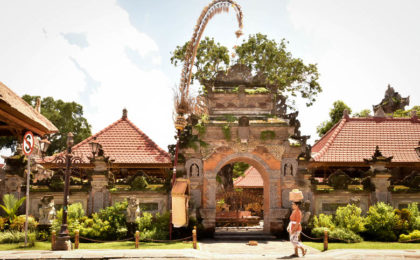 【ウブド王宮 】徹底ガイド｜夜のバリ舞踏 &周辺名所も楽しもう!