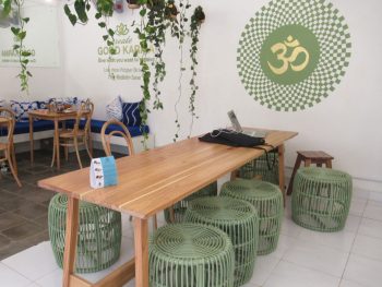 ウブドおしゃれカフェ Dharma Coffeeビンタンスーパー近く